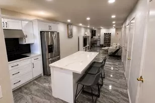 455 S Mesa Dr, Mesa, AZ 85210 - Photo 1