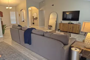 633 E Ironwood Dr, Chandler, AZ 85225 - Photo 2