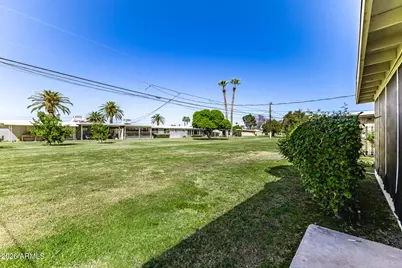 10752 W Peoria Avenue, Sun City, AZ 85351 - Photo 14