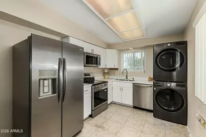 10752 W Peoria Avenue, Sun City, AZ 85351 - Photo 4