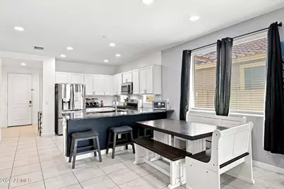 2208 W Dunbar Drive, Phoenix, AZ 85041 - Photo 10
