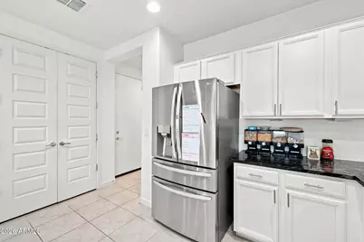 2208 W Dunbar Drive, Phoenix, AZ 85041 - Photo 8
