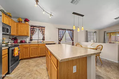 2409 W Allens Peak Drive, San Tan Valley, AZ 85144 - Photo 4