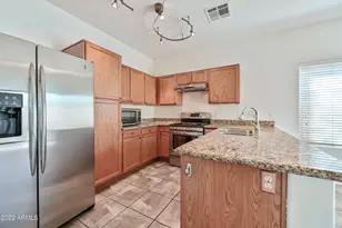 21838 N 41st St, Phoenix, AZ 85050 - Photo 6