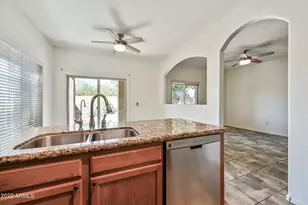 21838 N 41st St, Phoenix, AZ 85050 - Photo 8