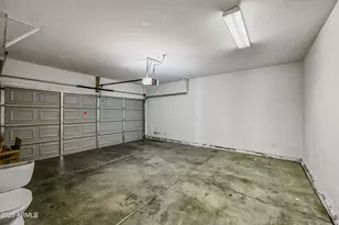 1808 E Dunbar Dr, Phoenix, AZ 85042 - Photo 22