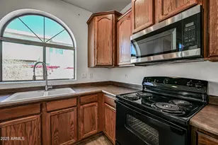 1808 E Dunbar Dr, Phoenix, AZ 85042 - Photo 10