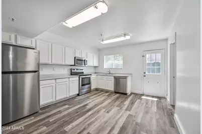 5010 N 22nd Avenue #Apt 109, Phoenix, AZ 85015 - Photo 4