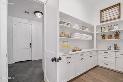 8645 E Wood Drive, Scottsdale, AZ 85260 - Photo 32