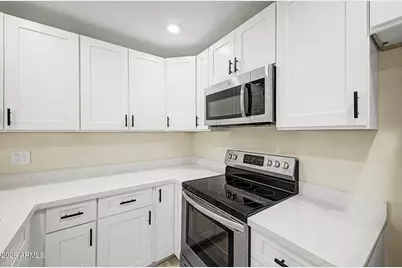 7001 S 41st Street, Phoenix, AZ 85042 - Photo 12