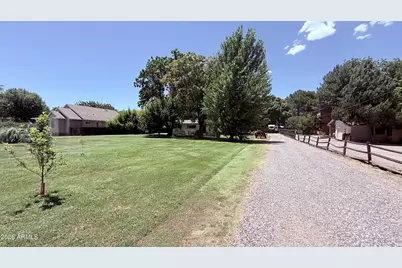 1460 S Bates Road, Cottonwood, AZ 86326 - Photo 10