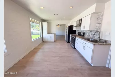 2027 W Corrine Drive, Phoenix, AZ 85029 - Photo 2