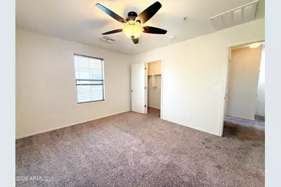 8198 W Groom Creek Road, Phoenix, AZ 85043 - Photo 10