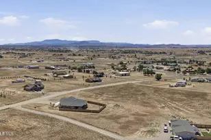 26180 N Vineyard Ln, Paulden, AZ 86334 - Photo 42