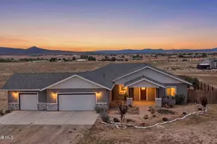 26180 N Vineyard Ln, Paulden, AZ 86334 - Photo 2