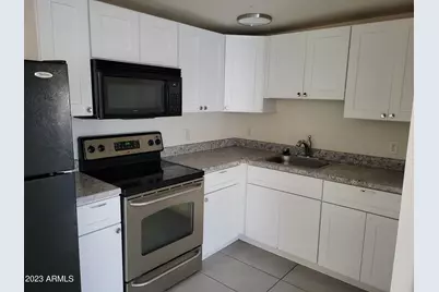 1631 E Yale Street #Apt 7, Phoenix, AZ 85006 - Photo 1