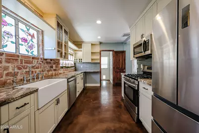 1317 W Holly Street, Phoenix, AZ 85007 - Photo 2