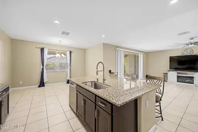 29991 W Freda Lane, Buckeye, AZ 85396 - Photo 6