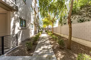 4236 N 27th St, Phoenix, AZ 85016 - Photo 2