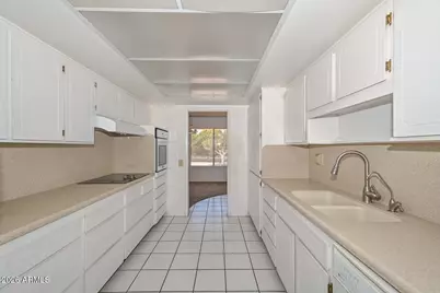 9719 W Newport Drive, Sun City, AZ 85351 - Photo 14