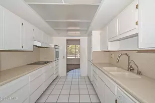 9719 W Newport Dr, Sun City, AZ 85351 - Photo 14