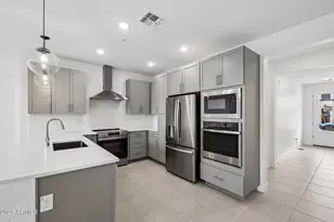 5428 S 35th Wy, Phoenix, AZ 85040 - Photo 2