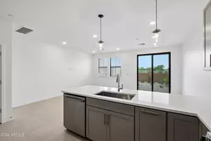 5428 S 35th Wy, Phoenix, AZ 85040 - Photo 6