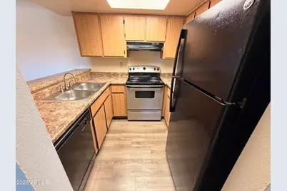 825 S River Drive #201, Tempe, AZ 85281 - Photo 4