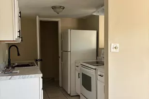 4269 N 68th Dr, Phoenix, AZ 85033 - Photo 4