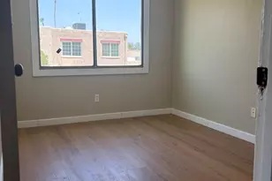 4269 N 68th Dr, Phoenix, AZ 85033 - Photo 10