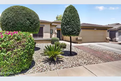18210 W Rimrock Street, Surprise, AZ 85388 - Photo 2
