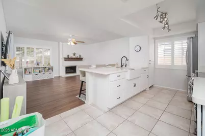 11445 S Iroquois Drive, Phoenix, AZ 85044 - Photo 4