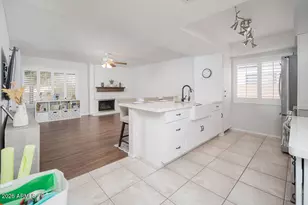 11445 S Iroquois Dr, Phoenix, AZ 85044 - Photo 4