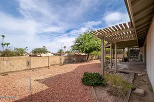 11445 S Iroquois Dr, Phoenix, AZ 85044 - Photo 16