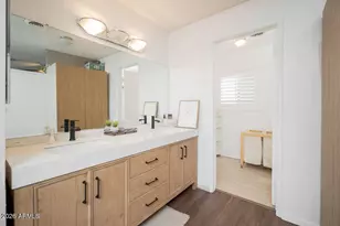 11445 S Iroquois Dr, Phoenix, AZ 85044 - Photo 8