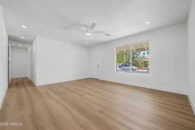 4542 N 50th Drive, Phoenix, AZ 85031 - Photo 12