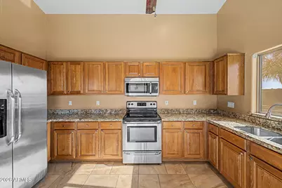 18458 N Smith Drive, Maricopa, AZ 85139 - Photo 12