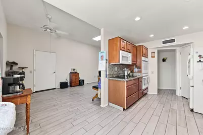 11137 W Palmeras Drive, Sun City, AZ 85373 - Photo 8