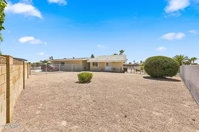 11137 W Palmeras Drive, Sun City, AZ 85373 - Photo 18