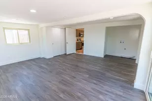8815 N 31st Ave, Phoenix, AZ 85051 - Photo 16