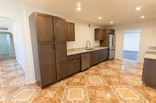 8815 N 31st Ave, Phoenix, AZ 85051 - Photo 10