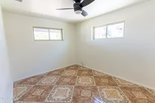8815 N 31st Ave, Phoenix, AZ 85051 - Photo 22