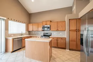 9138 W Clara Ln, Peoria, AZ 85382 - Photo 18