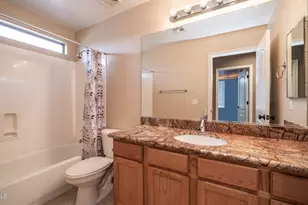 9138 W Clara Ln, Peoria, AZ 85382 - Photo 24