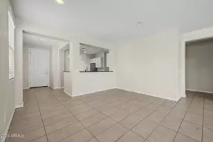8747 W Solano Dr, Glendale, AZ 85305 - Photo 10