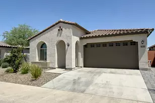 1636 W Estes Way, Phoenix, AZ 85041 - Photo 2