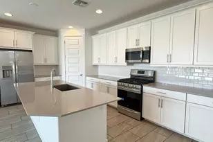 1636 W Estes Way, Phoenix, AZ 85041 - Photo 10