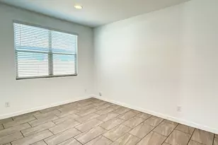 1636 W Estes Way, Phoenix, AZ 85041 - Photo 8