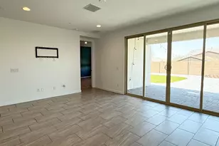 1636 W Estes Way, Phoenix, AZ 85041 - Photo 4