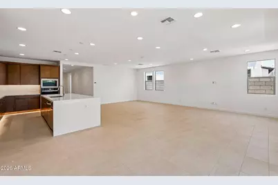 7951 W Loma Lane, Peoria, AZ 85345 - Photo 8